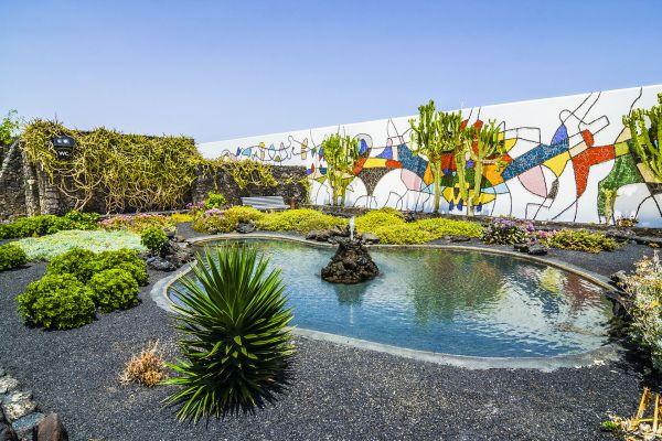 Mercado de Lanzarote más la casa de Cesar Manrique