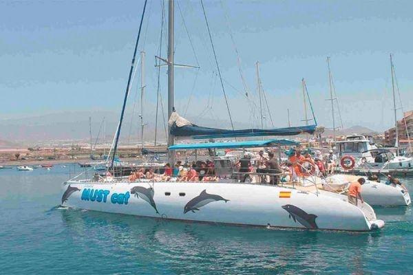 Catamarán Mustcat Tenerife 4.5hrs